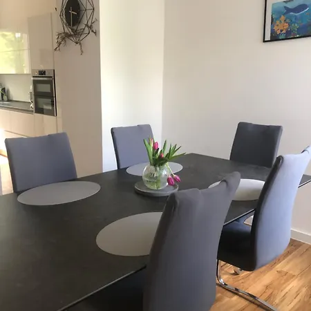 Einfamilienhaus Mit Garten فيلة إسن