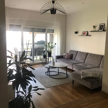 Einfamilienhaus Mit Garten * إسن